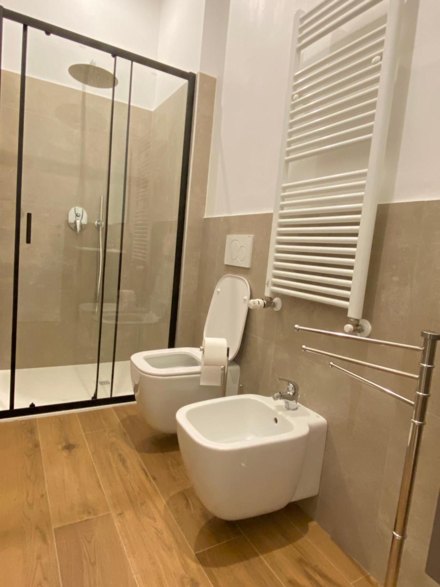 Avantgard Rooms Red Carpet Bologne Extérieur photo